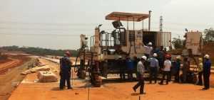 Menengok Operasi Wirtgen SP 500 di Tol Cikampali