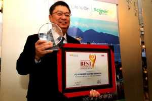 Schneider Electric Indonesia Raih Penghargaan Best Electricity Service Company pada Ajang Indonesia Best Electricity Award
