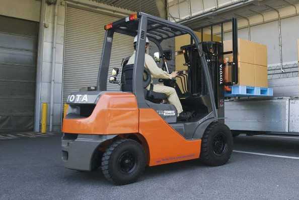 Padamas Fokus Ke Rental Forklift Majalah Alat Berat