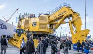Komatsu PC 700: Kombinasi Teknologi Mumpuni & Postur Yang Sangat Besar
