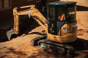 Hyundai Akan Produksi Compact Excavator CNH
