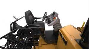 Asphalt Paver AP655F: Gerak Lebih Lincah Dengan Roda & Steel Track