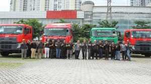 “Check and Drive” Truk Quester di Surabaya