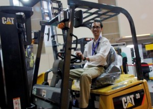 Cat Lift Truck Dengan Fitur Presence Detection System