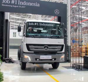 Heavy Duty Truck Axor Mulai Diproduksi Di Indonesia