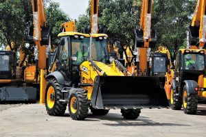Mengapa JCB Disebut Pelopor Teknologi Backhoe Loader?