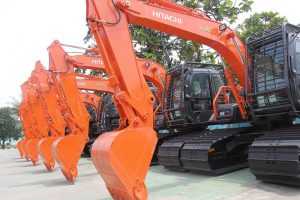 Apakah pasar alat berat dalam negeri perlu diproteksi?