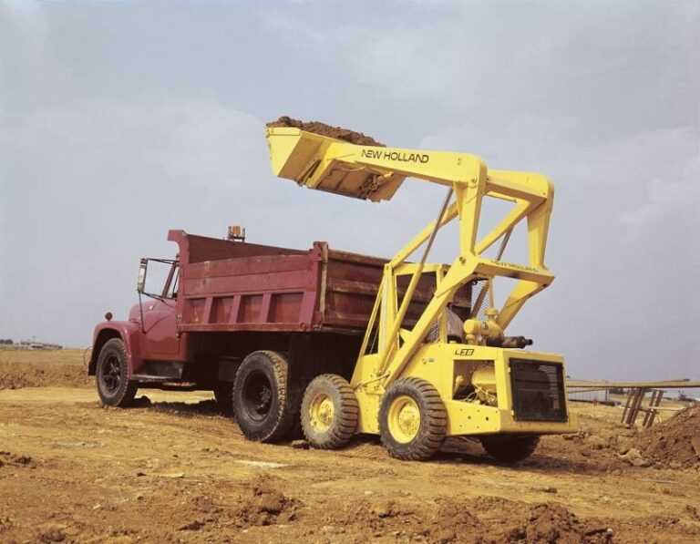 New Holland rayakan 50 tahun produksi skid steer loader