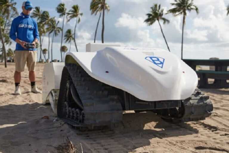Mengenal BeBot, Robot Pembersih Sampah Plastik di Pantai