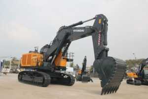 Soft Launching Hyundai Excavator R1250-9
