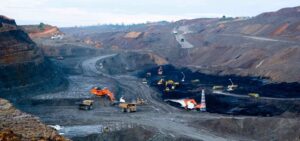 Dari Batubara ke EBT, Proses Panjang Transformasi Bisnis PTBA dan UNTR