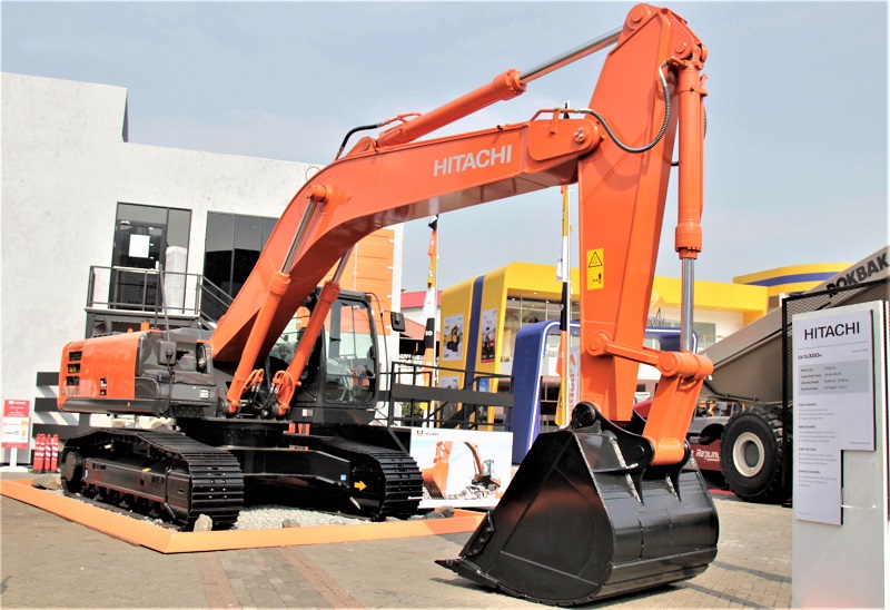 Dibayangi resesi, bagaimana prospek bisnis alat berat 2023?