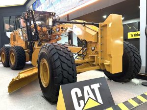 Mengenal Lebih Dekat Motor Grader Baru Cat