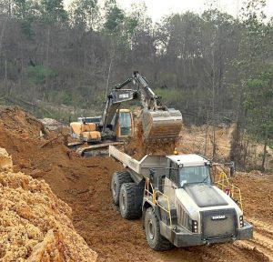 Rokbak RA40 Mampu Menerjang Semua Jenis Medan & Cuaca