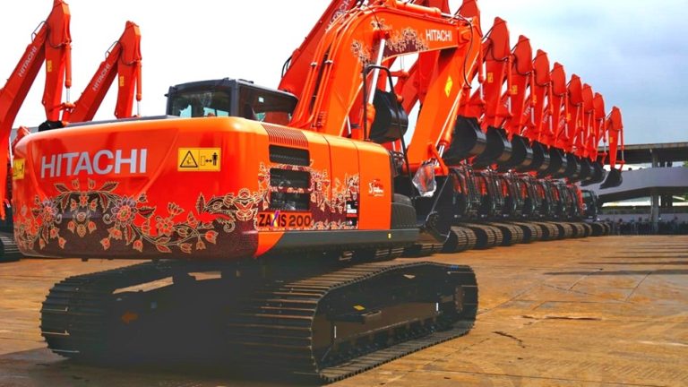 Rayakan Usia 35 Tahun, HEXA Luncurkan Excavator Motif Batik