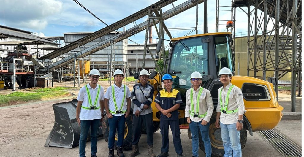 Mengintip Hasil Uji Coba Wheel Loader Volvo L25 Electric Pertama di Indonesia