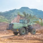 Wheel loader listrik SDLG L936 HEV. Foto: SDLG