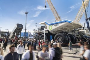 Liebherr demonstrasikan masa depan konstruksi dan pertambangan dengan ‘Hands on the future’