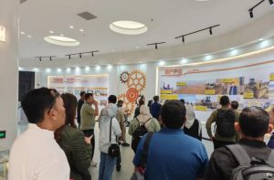 Delegasi Pelanggan Indonesia Kunjungi Pabrik Shantui