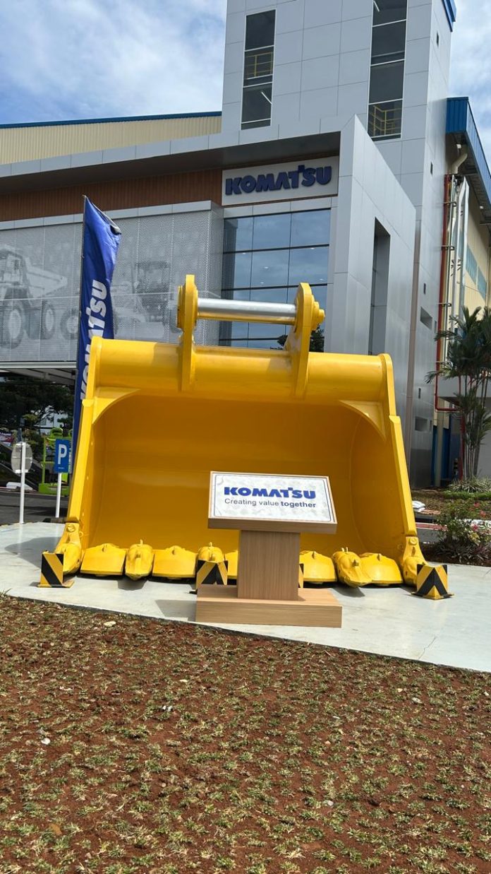 Komatsu