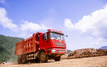 Mengapa Smelter Nikel Indonesia Terancam Defisit Bahan Baku?